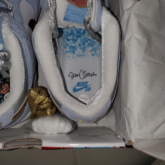 I don\'t fit the shoes. Selling size 11\'s main image 13